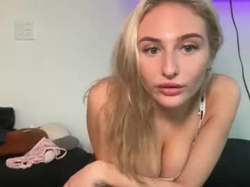 lightbluepufferfish's chat room