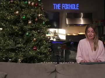 blondefoxsilverfox's chat room