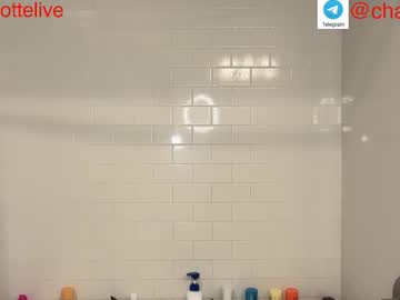 redcharlotte's chat room