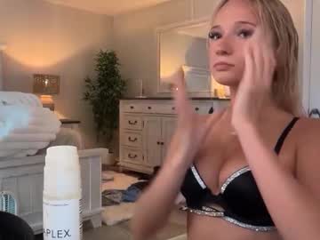 roxyrain2736's chat room