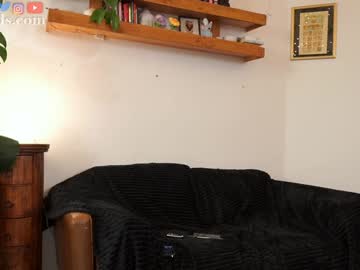 serareads's chat room