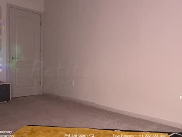 petitebrat's chat room