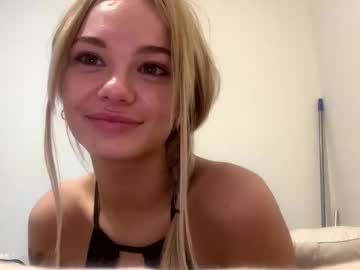 britneycherry08's chat room