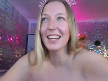 lucyallen4201's chat room