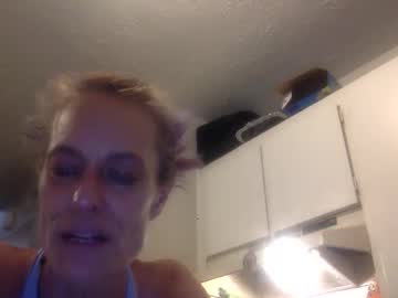 love_blooms's chat room