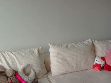 emilyybarely's chat room