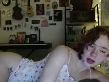 cypresskneez's chat room