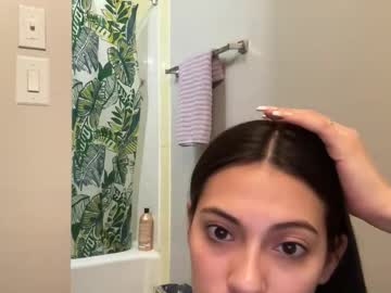 laylakitten4's chat room