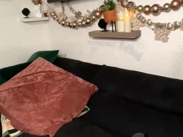 cumguzzlingskank's chat room