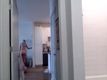 lilyyymonroee's chat room