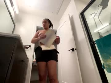 candyclaws05's chat room