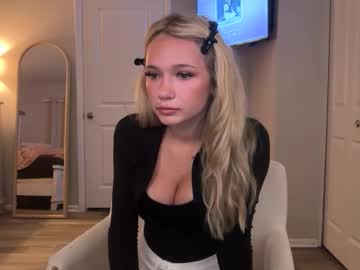 roxyrain2736's chat room