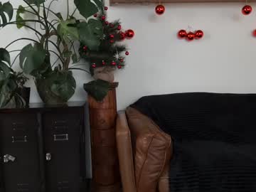 serareads's chat room