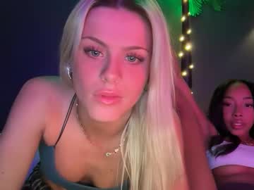 ella_hill's chat room