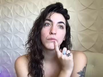 strawberripulp's chat room