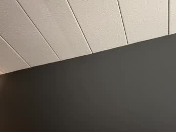 deepthroatqueen33's chat room