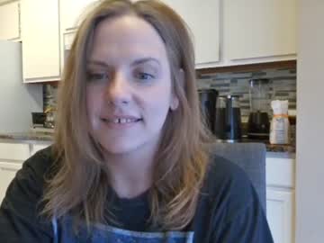 tinywithtiddies's chat room