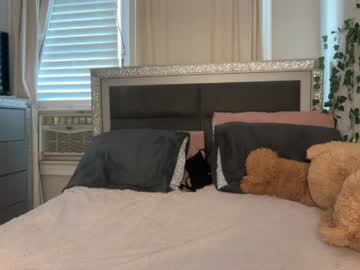 sophiasecretsx's chat room