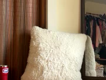 mommamia12's chat room