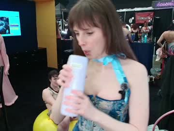 foxy_gamer's chat room