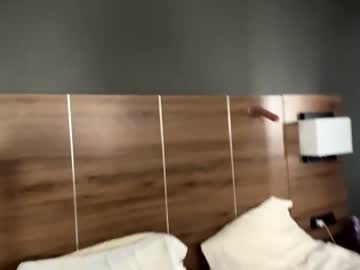 deepthroatqueen33's chat room