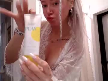 lilyyymonroee's chat room