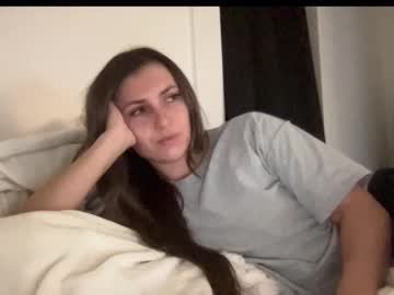 laylahlaylah1's chat room