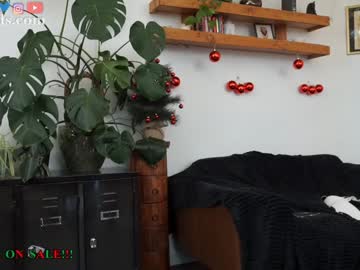 serareads's chat room