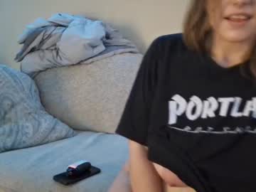 tinywithtiddies's chat room