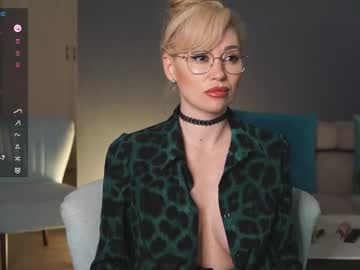 vanessa_de_ville's chat room