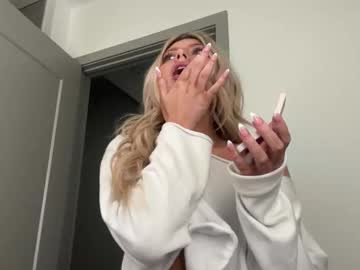 summerclarkee's chat room