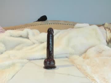 eatmygingersnapps's chat room