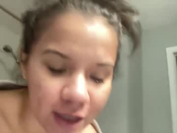 babyaves's chat room