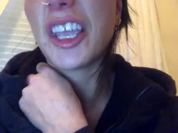 eggnog_and_booty's chat room