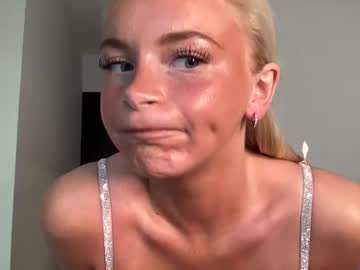 lolasinclairr's chat room