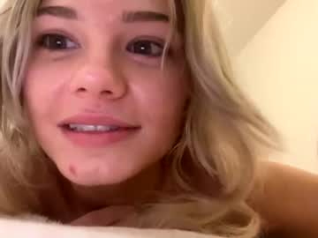 britneycherry08's chat room