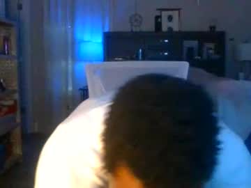 popoutmama's chat room