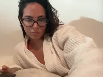 pollyyypocket's chat room