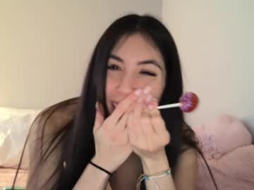 lilylustxoxo's chat room