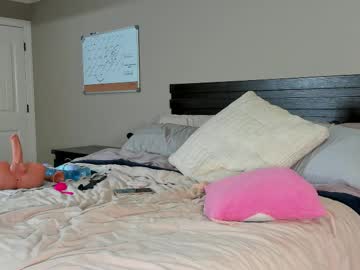 kyliebkillinit's chat room