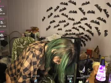 lunasparkles's chat room