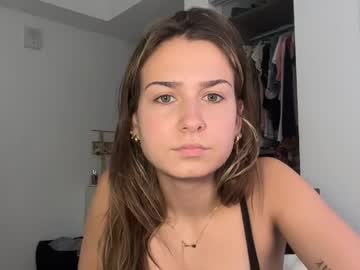 elenahere4u's chat room