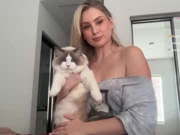 bellaryderr's chat room