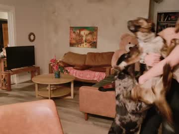 kaileeshy's chat room