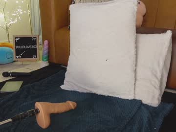 taylor_love_303's chat room