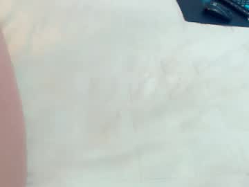 mia_tins's chat room