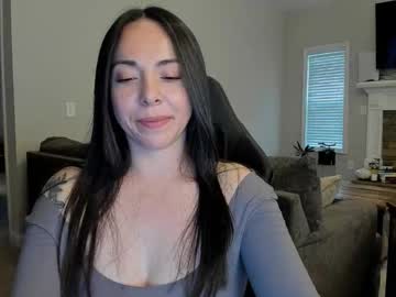 valerysquirt_19's chat room