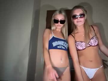 chloeros3e's chat room