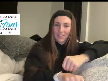 laylahlaylah1's chat room