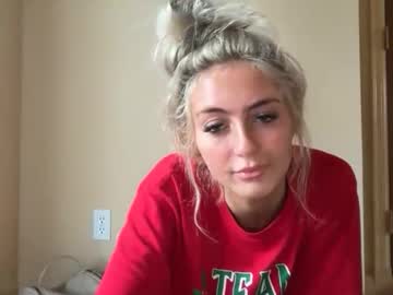 chloeros3e's chat room